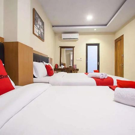 מלון Reddoorz Premium @ Jalan Cengkeh מאלאנג מראה חיצוני תמונה