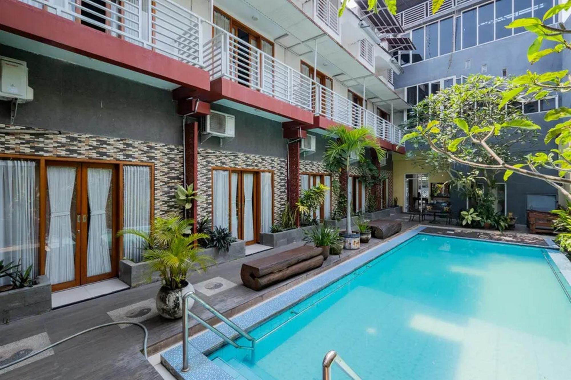 מלון Reddoorz Premium @ Jalan Cengkeh מאלאנג מראה חיצוני תמונה