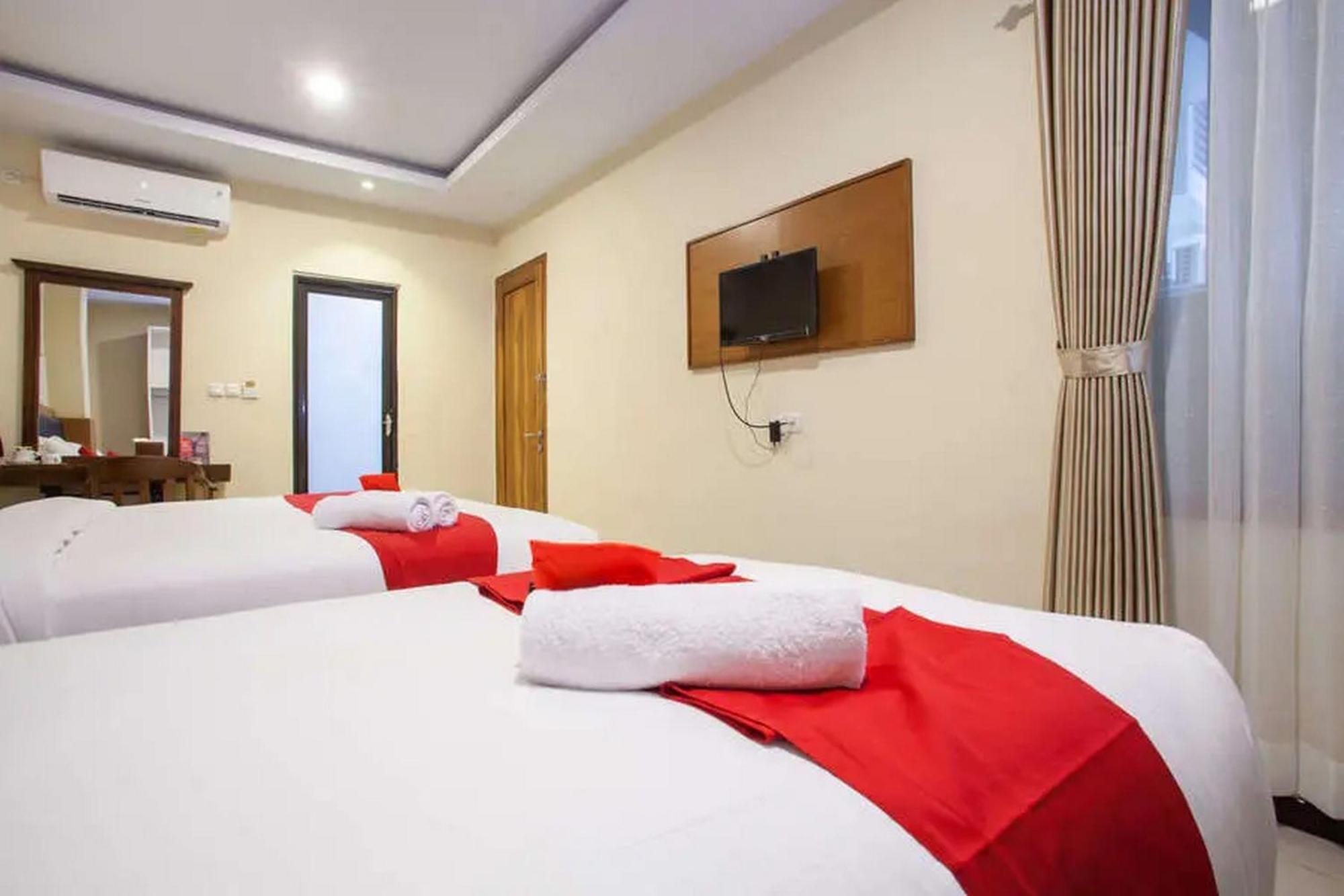 מלון Reddoorz Premium @ Jalan Cengkeh מאלאנג מראה חיצוני תמונה