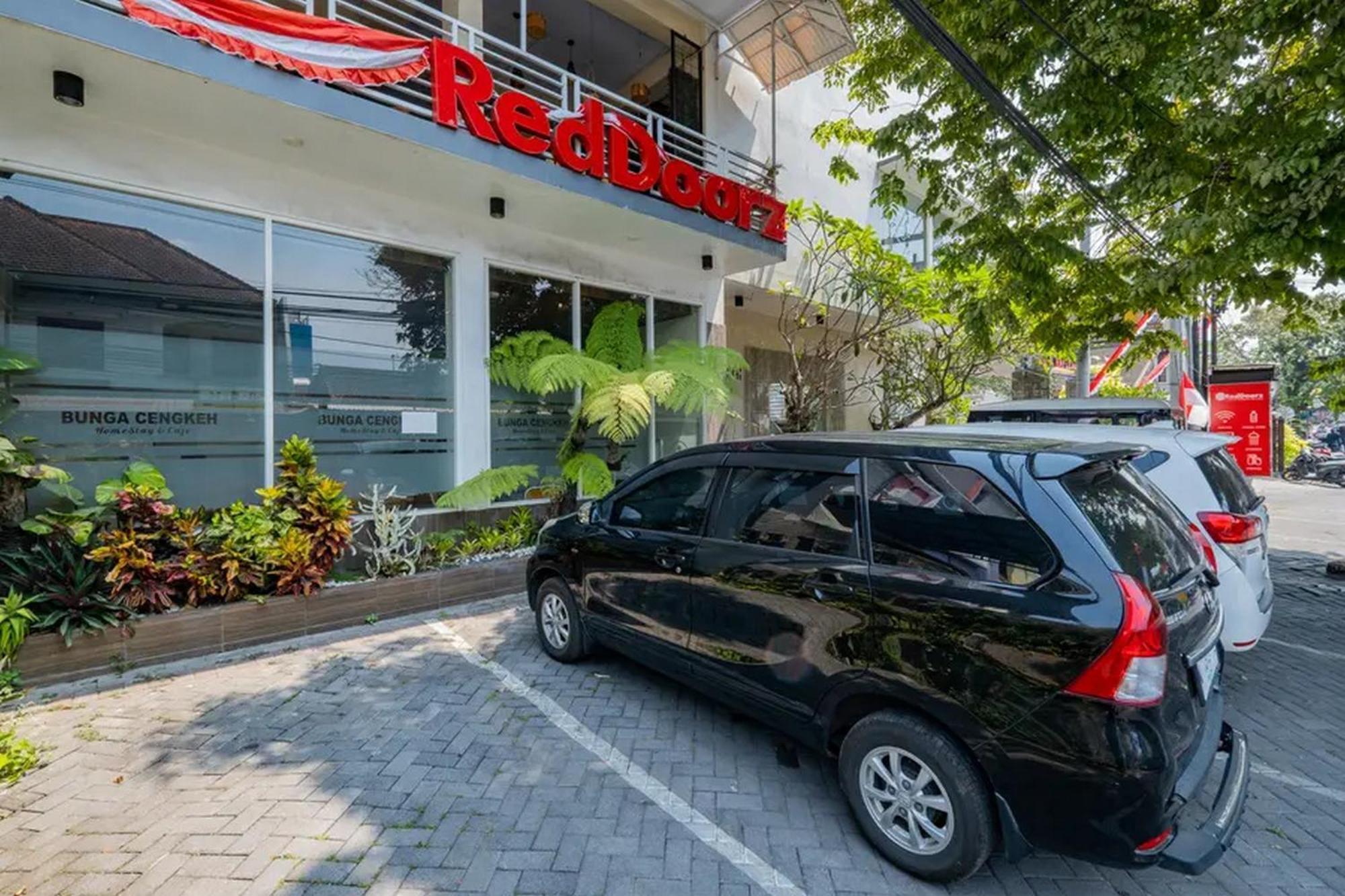 מלון Reddoorz Premium @ Jalan Cengkeh מאלאנג מראה חיצוני תמונה